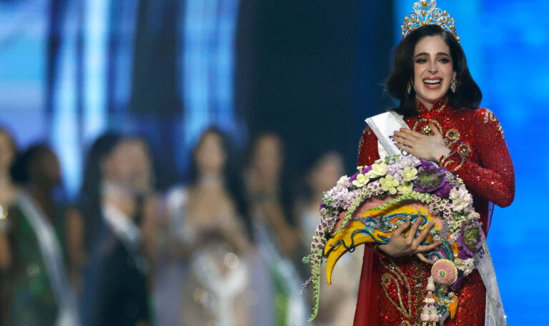 Schönheitskönigin rebelliert – und wird Miss Universe