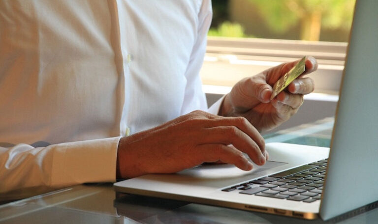 Abo nicht gekündigt: Geld mit PayPal zurückfordern?