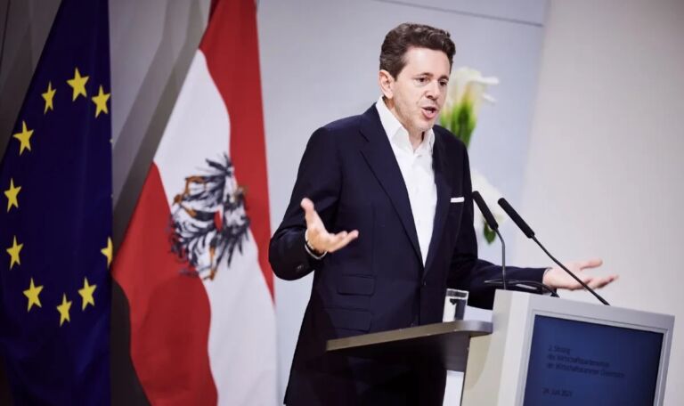 Kritik berührt mich sehr“: Harald Mahrer tritt als Nationalbankpräsident zurück