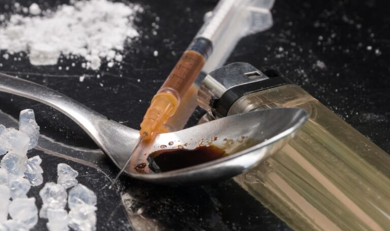 Doppelleben: Busfahrer-Paar kochte Crystal Meth nach Feierabend