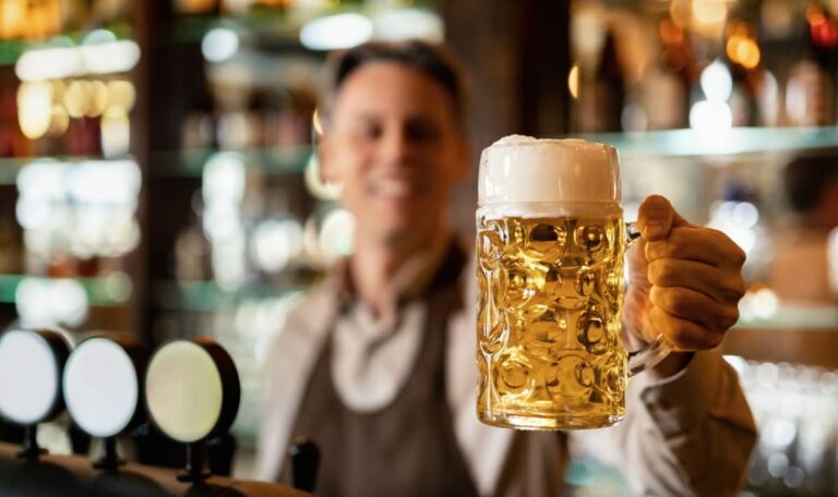 Preisexplosion droht: Die teuersten Biere der Wiener City