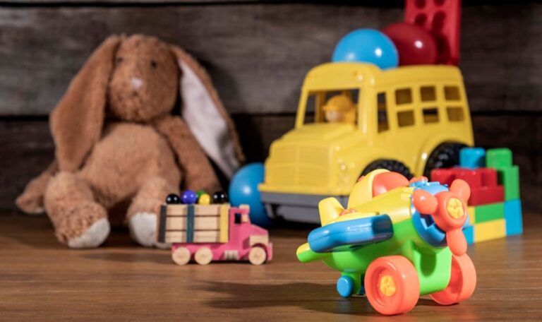 Eltern aufgepasst: Gefährliche Teile in beliebtem Baby-Spielzeug
