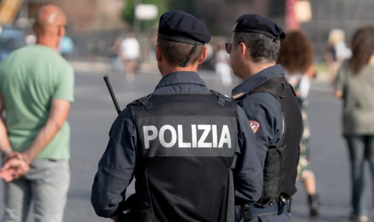 Schock in Rom: 18-Jährige vor Freund vergewaltigt – Salvini fordert Kastration