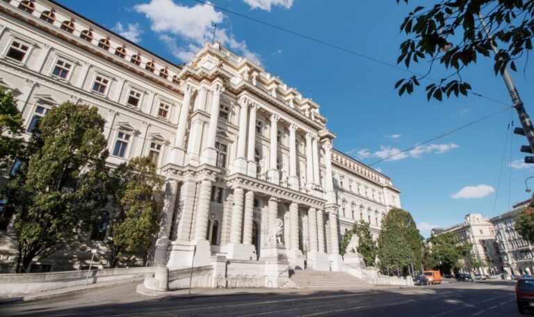Verdächtiger Gegenstand: Polizei riegelt Wiener Justizpalast ab
