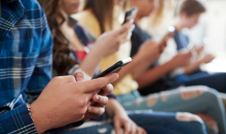 Umstrittenes Verbot: Kommt jetzt der Social-Media-Führerschein?