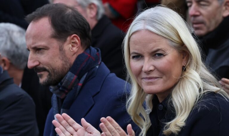 Königshaus in Sorge: Mette-Marit benötigt neue Lunge