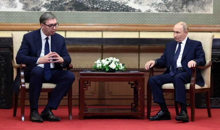 Während EU den Ausstieg vorbereitet: Vucic verlängert Gas-Deal mit Putin