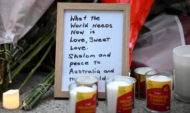 Mit bloßen Händen gegen Attentäter: Eltern des Sydney-Helden sprechen