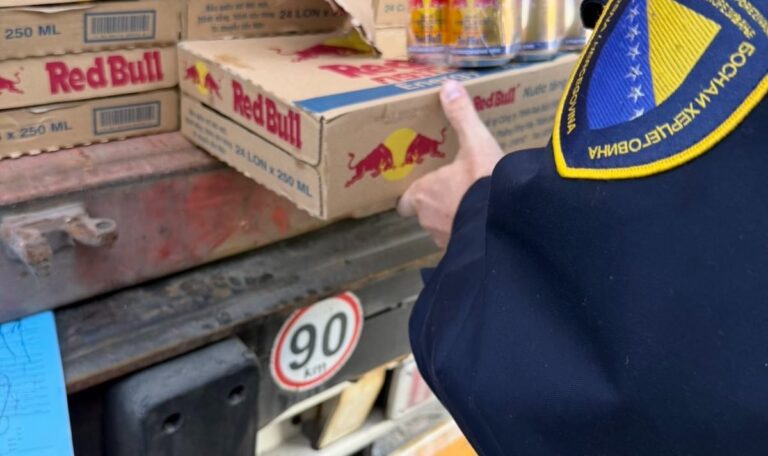 Energiedrink-Betrug: Bosnische Beamte entlarven 70.000 Red Bull-Fälschung