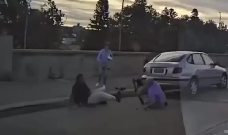 Ehepaar stellt sich IS-Terrorist entgegen – Dashcam filmt letzte Sekunden (VIDEO)