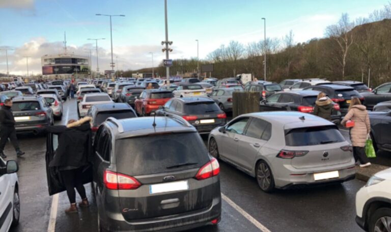 Bitte nicht reisen!“ – Eurotunnel nach Panne komplett blockiert