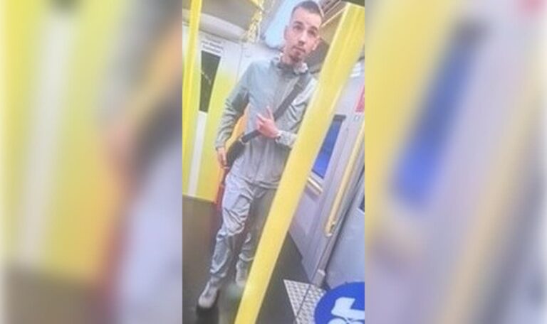 55-jähriger in U-Bahn-Station bewusstlos geschlagen: Polizei fandet nach Täter