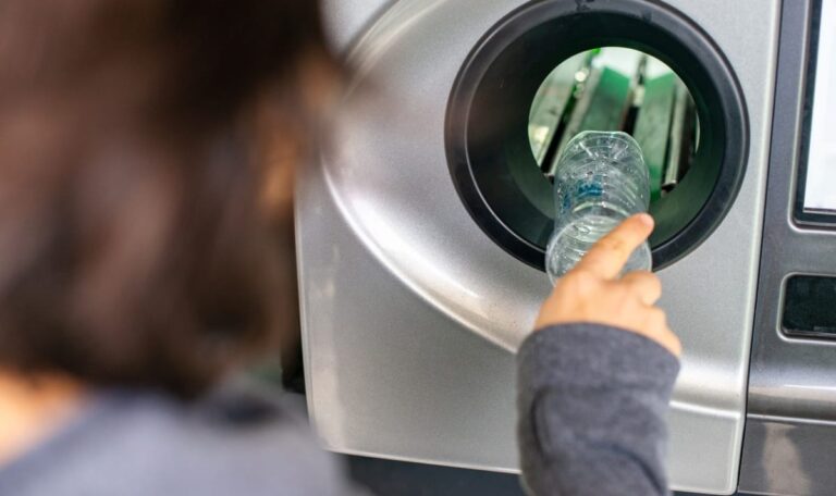 Drogen-Paar trickst Pfandautomaten aus – Polizei schnappt zu