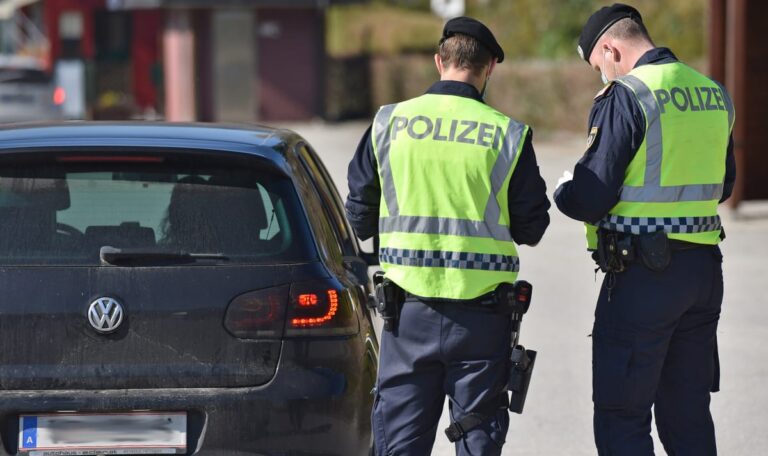 Silvester-Razzia an Grenze: 25-Jähriger mit unvorstellbarem Pyro-Arsenal erwischt
