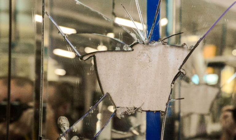 Mit Glasscherbe auf 80-Jährige eingestochen – Warum rastete der Ziehsohn so aus?