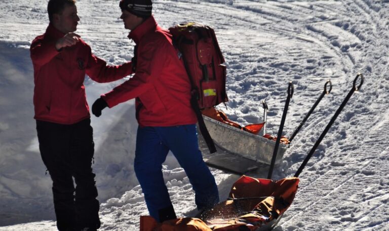 Gletscher-Drama: 17 Skifahrer stundenlang in eisiger Höhe gefangen