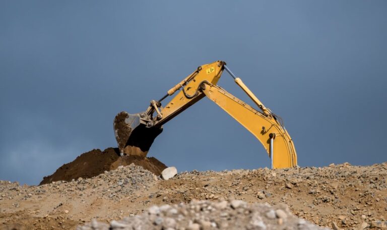 Bagger-Drama auf A2: Südautobahn wochenlang lahmgelegt