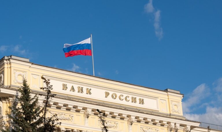 Russische Zentralbank verklagt Euroclear: Streit um eingefrorene Milliarden