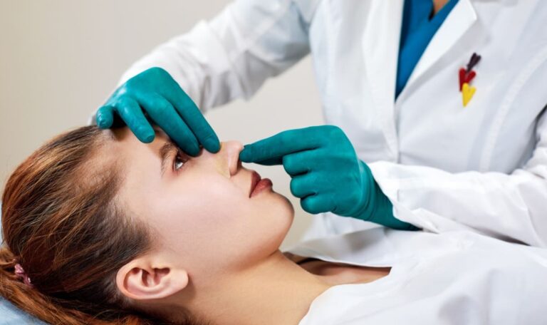 Beauty-Betrug endet im Luxus: Opfer verunstaltet, Ärztin reist ungerührt