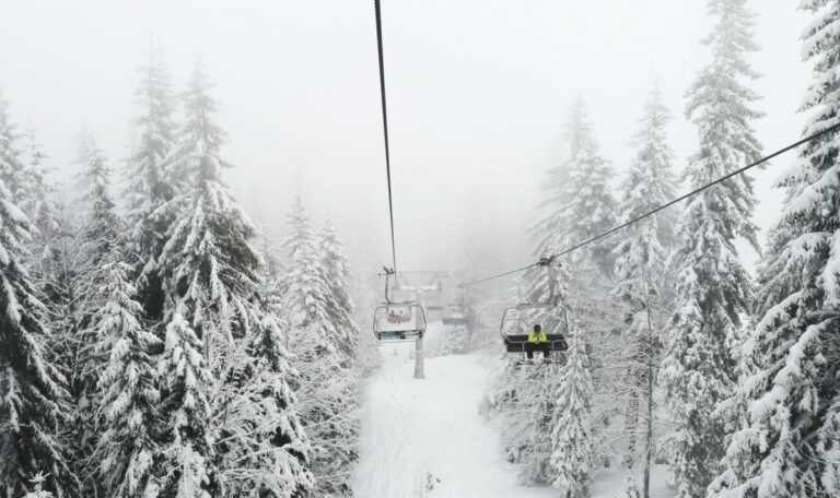 Horror im Skiurlaub in Montenegro: Sessellift reißt ab – Deutscher stirbt vor Augen seiner Ehefrau