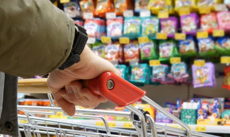 Marienfeiertag: Handel gespalten – Wer sperrt auf, wer bleibt zu?