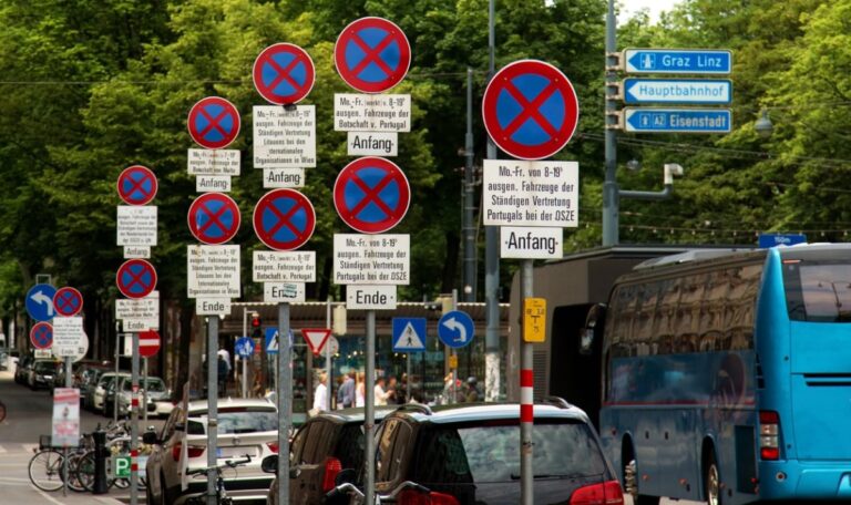 Preisschock für Wiener: Öffi-Tickets und Parkpickerl bald deutlich teurer