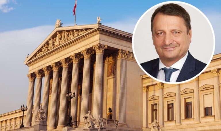 Historischer Moment: Erste künstliche Stimme im Hohen Haus – Standing Ovations für ÖVP-Mandatar