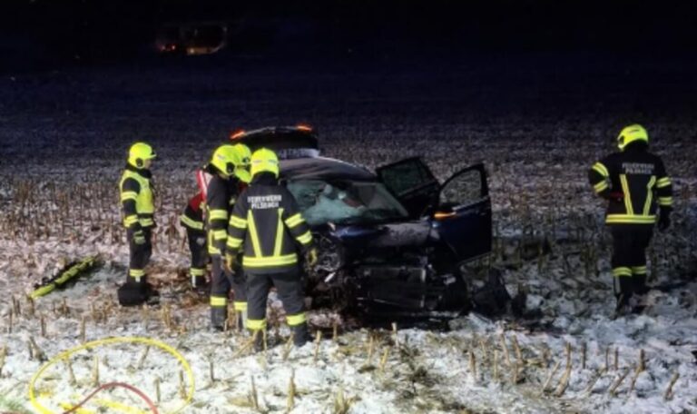 1,32 Promille am Steuer: Alkolenkerin rammt Auto mit Kleinkindern (VIDEO)