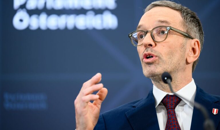 Demokratiepolitisches Signal“: Richter bestraft Kickls Verbal-Entgleisung