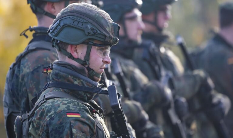 Erste Europäische Soldaten auf Grönland – Trump rastet aus! Droht jetzt der NATO-Bruch?