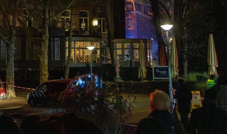 Kirchturm in Flammen: Letzte legale Böllernacht der Niederlande fordert Todesopfer