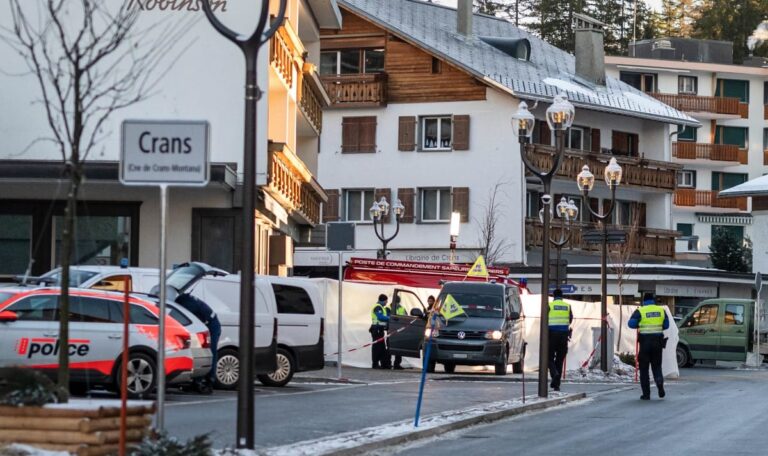 Horror-Explosion in Bar: Mindestens zehn Tote bei Silvesterparty (VIDEOS)