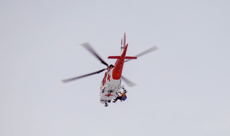 140 Meter Absturz: Belgischer Teenager im Bachbett gefunden