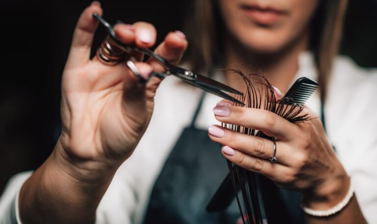 Wiener Friseurmeisterin erobert New Yorker Modewelt im Sturm