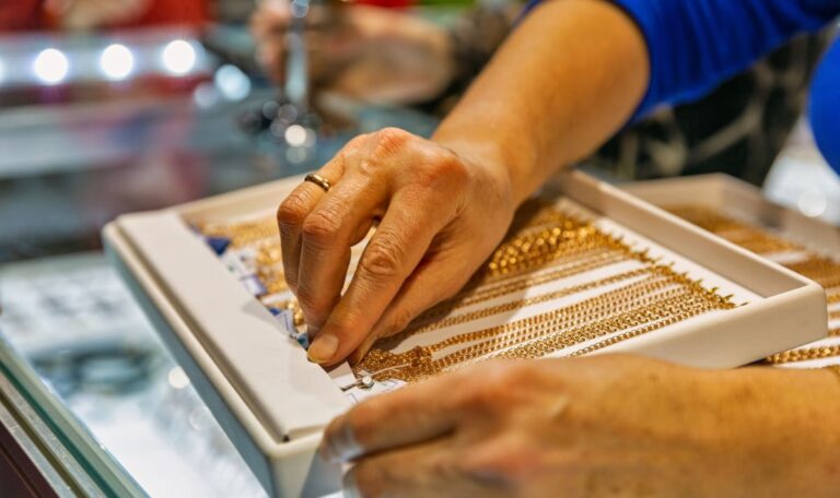 5.000-Dollar-Marke geknackt: Gold-Hysterie erfasst Wien