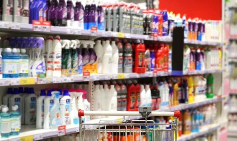 Plastiksteuer-Falle: Hygieneartikel bald teurer als Lebensmittel?