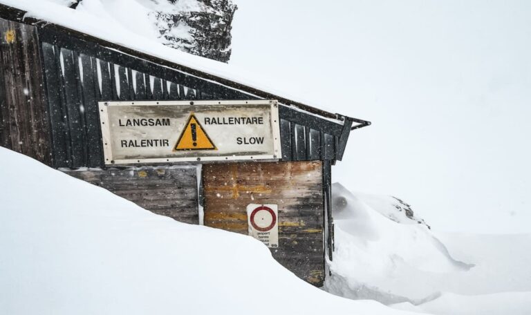 Polarluft bringt Schnee-Chaos: Höchste Alarmstufe in drei Bundesländern
