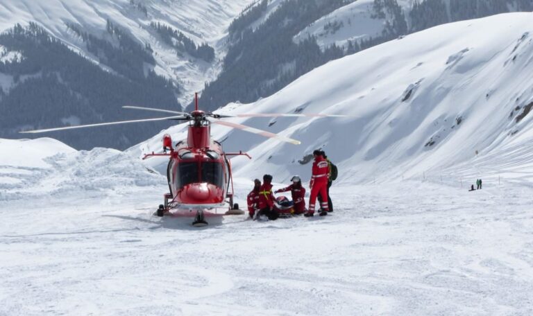 Tödlicher Skiunfall: Lebloser Körper neben Piste entdeckt