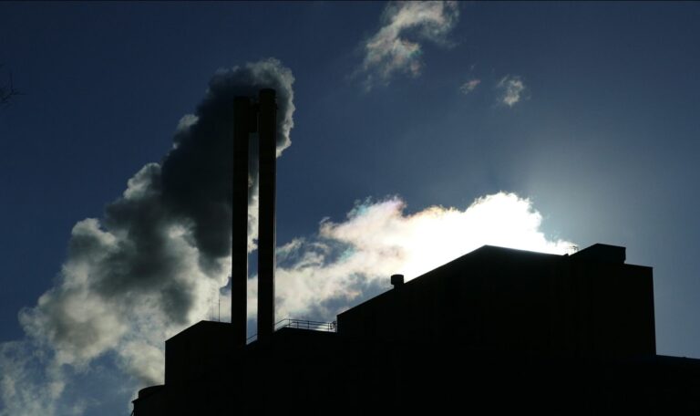 Krebs-Schock: Akku-Fabrik produziert trotz Verbot weiter
