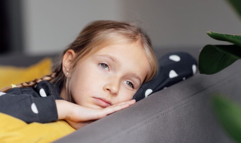Handy statt Besteck: Ärzte warnen vor Smartphone-Autismus bei Kleinkindern