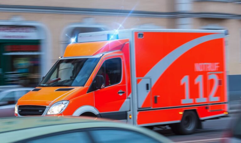 Tödliches Drama: Theke erschlägt Siebenjährige bei Selbstverteidungskurs