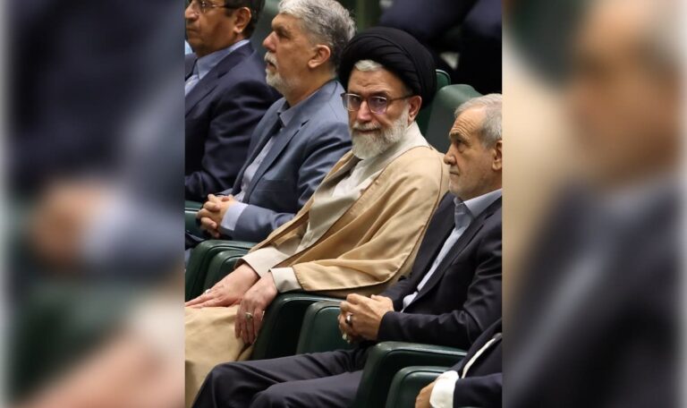 Explosion im Iran: Geheimdienst‑Chef bei Präzisionsschlag getötet