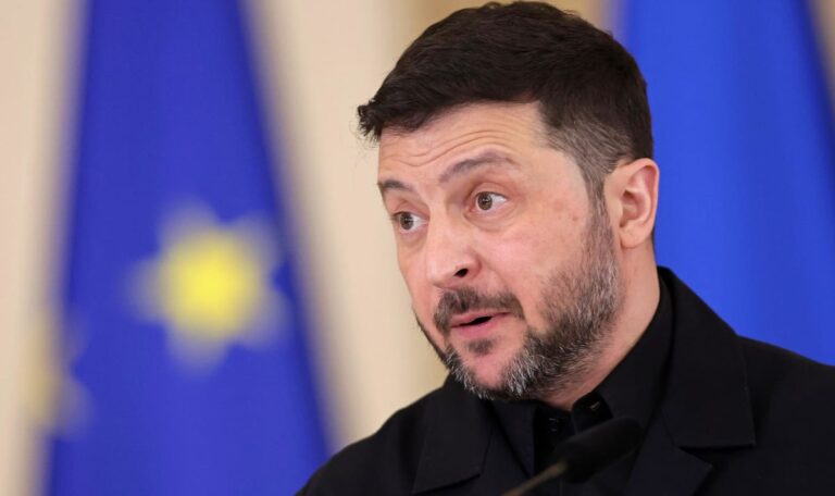 Selenskyj fordert: „Beschlagnahmt russisches Öl sofort!