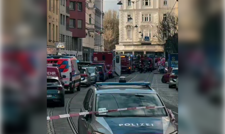 Baustellen-Unfall: Vier Tote befürchtet – Retter graben nach Verschütteten