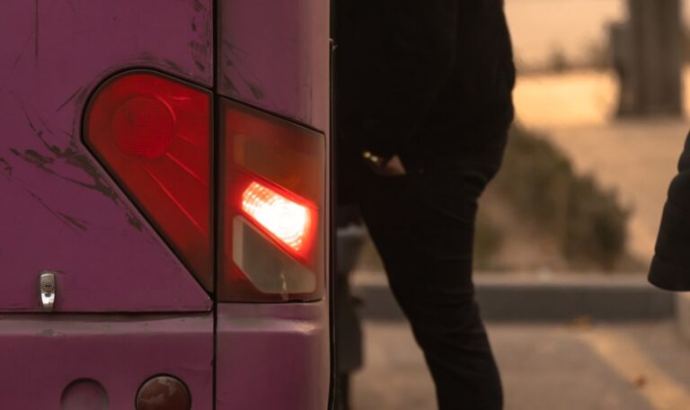 Kaum frei, schon wieder aktiv – Polenduo knackt 32 Busse