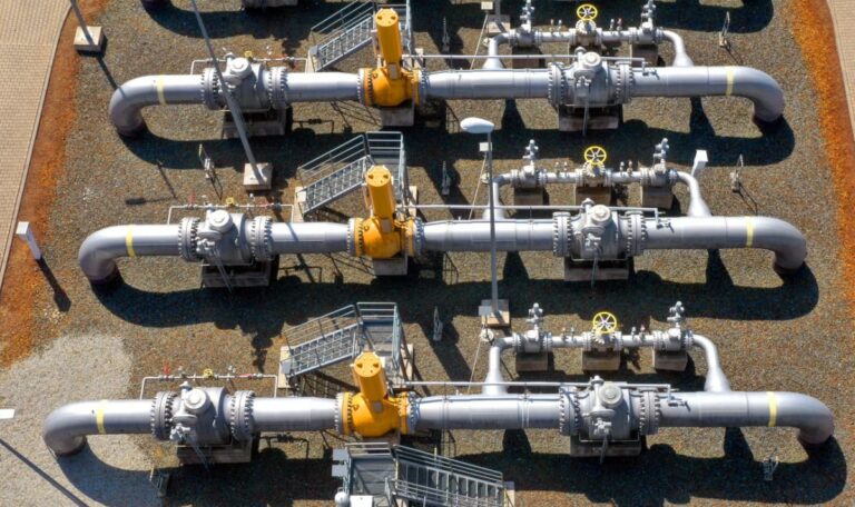 Ungarn beschleunigt den Bau einer Pipeline nach Serbien