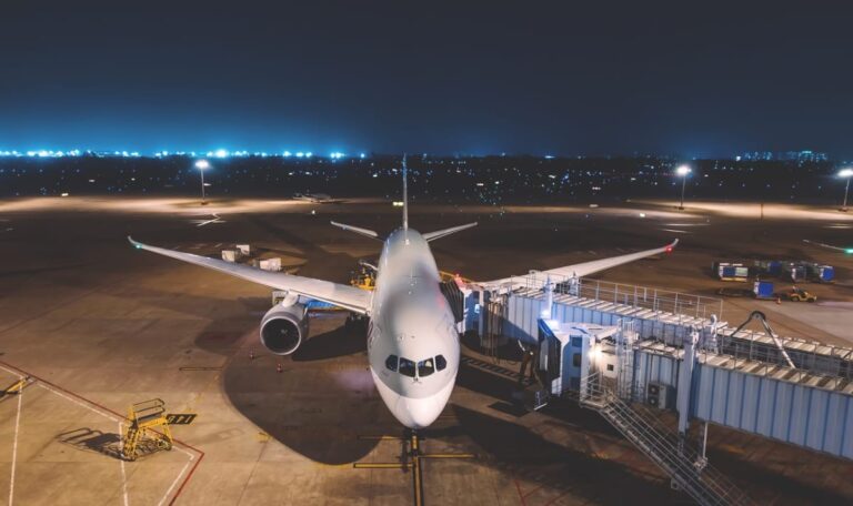 Nach Tagen der Ungewissheit: Flug aus Dubai bringt Bosnier nach Sarajevo