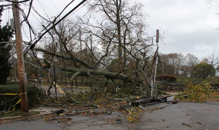 Unwetter-Chaos in Kroatien: 900 Einsätze, Zug entgleist, Straßen überflutet