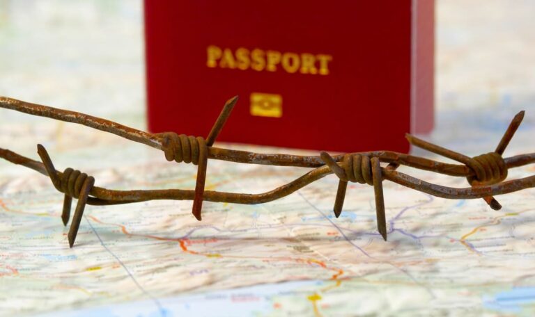 Immer mehr Russen wollen das Land verlassen – aber bekommen keinen Reisepass