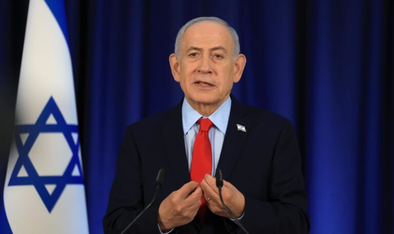Netanjahu verkündet Zerstörung von Irans Atomprogramm – Israelis protestieren